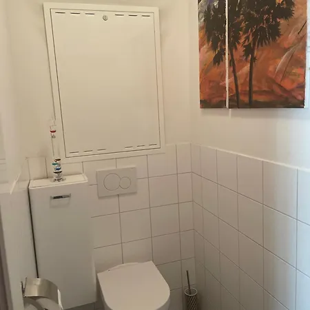 Apartment Chris
